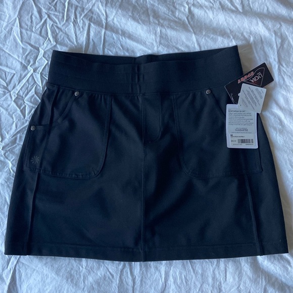 Athleta Pants - NWT Athleta Northpeak Skort
